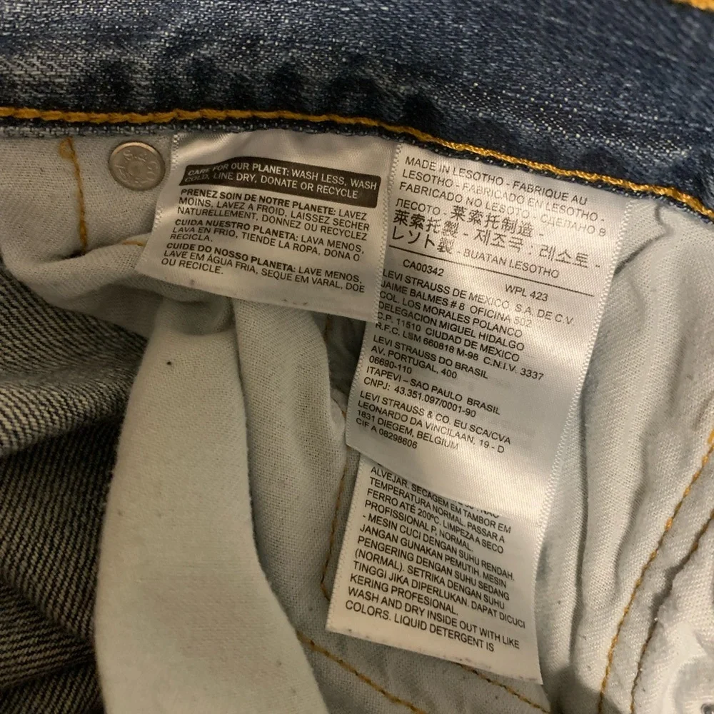 🌹 LEVI’S jeans size 40x30